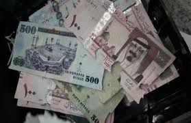 صور فأر يتسلل لصراف آلي ويمزق 18 ألف ريال سعودي مجلة هي