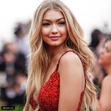 Gigi hadid's mother is of dutch and american descent, and her father is half palestinian and half american. Ù…Ù† Ù‡ÙŠ Ø¬ÙŠØ¬ÙŠ Ø­Ø¯ÙŠØ¯ ÙˆÙŠÙƒÙŠØ¨ÙŠØ¯ÙŠØ§ Ù…ÙˆØ³ÙˆØ¹Ø© Ù†Øª