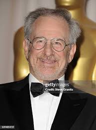 Kirk Simon and Karen Goodman pose in the press room during the 83rd... News  Photo