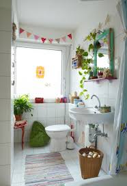 But sometimes it is difficult this website contains the best selection of designs decorating a small bathroom. Decorating Small Bathrooms Big Time