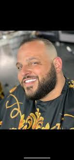 Avram Gratz's Instagram, Twitter & Facebook