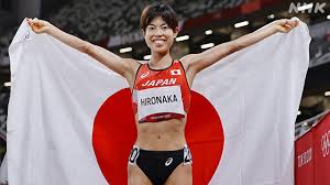 札幌で行われる東京オリンピックのマラソンと競歩のコースが発表されました。 マラソンコースは、札幌大通公園をスタート・フィニッシュとして、おおよそハーフマラソンの長さに匹敵する大きいループ1 周と、約10 キロの小さいループ2 周で構成されています。 Lhhctgizp0t4ym