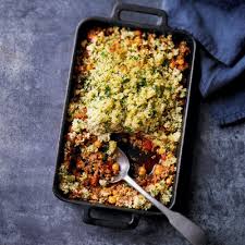 Heat the oil and then add beef mince in a saucepan. Moroccan Minced Beef Pie