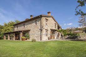 Scopri case in vendita a campagna su homepal. Casale In Vendita A Poppi Casentino Toscana Casas Cabana Amalfitana