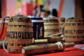 Particularmente en méxico muchos de estos juegos tradicionales (como es el este es un juego tradicional de la realeza maya que tiene cientos de años practicándose en las calles en vez de usarse una pelota, se utiliza una pequeña vara de madera de máximo 10 centímetros cuyas puntas. Juguete Mexicano Balero Tienda Online De Zapatos Ropa Y Complementos De Marca