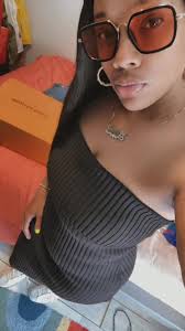 I do this effortless and don’t need no help🖤✨