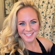 Robin Mckee's Instagram, Twitter & Facebook