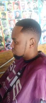 hello guys I'm a barber na natafta kazi please anyone aneza nipa job please  🙏🙏