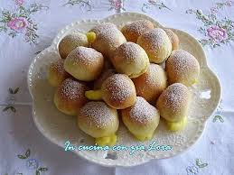 Una volta cotte, lasciatele raffreddare e poi servitele con lo zucchero a velo. Castagnole Al Forno Alla Crema In Cucina Con Zia Lora