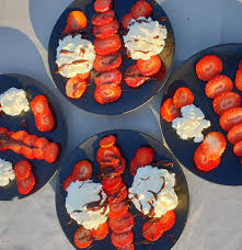 Fraises Chantilly Chocolat Noir Pour Un Dessert Gourmand Recette En 2020 Dessert Gourmand Alimentation Chantilly