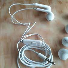 Memang dari sisi kualitas akan sangat berpengaruh dari keduanya, yang original mampu menghasilkan suara yang jernih dan adem. Headset Oppo Original R9 F11pro Earphone Bawaan Oppo A52 A92 Reno 3 Reno 3pro A12 A31 A91 Shopee Indonesia