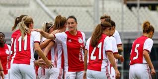 Amsterdammers winnen met pijn en moeite in eigen huis. Ajax Vrouwen Boeken Kleine Zege Op Vv Alkmaar Het Amsterdamsche Voetbal