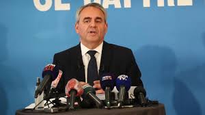 Vous êtes nombreux à me demander quand sera annoncé officiellement les résultats de la dv 2022 qui seront normalement annoncé en 2021. Elections Regionales Ca Se Complique Pour Xavier Bertrand Dans Les Hauts De France