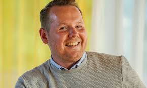 ⚽️ Herzlich willkommen auf der Kommandobrücke der SGS Essen❗️Wir wünschen  Florian Zeutschler eine tolle & erfolgreiche Zeit und für die kommenden  Entscheidungen ein glückliches Händchen.😀 ✊ 👏 👉👉 https://bit.ly/2WNGzkb  Foto: Michael Gohl #