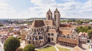 Cathedrale Notre Dame De Noyon Destination Pierrefonds