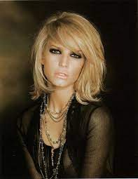 25 Fantastic Easy Medium Haircuts 2020 Shoulder Length Hairstyles For Women Met Afbeeldingen Kapsels Halflange Kapsels Schouderlengte Balayage