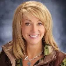 Courtney Seal's Instagram, Twitter & Facebook