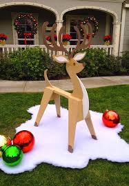 This Sawhorse Reindeer Is A Fairly Easy Christmas Decoration To Make Christmas Decorations Diy Outdoor Christmas Yard Decorations Easy Christmas Decorations