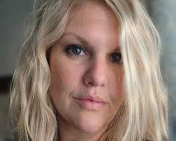 Sonya Barrett's Instagram, Twitter & Facebook