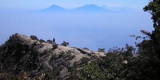 Check spelling or type a new query. Dikenal Mistis Ini Pesona Dan Cerita Sejarah Gunung Lawu Yang Jarang Diketahui Merdeka Com