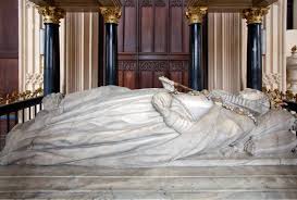 Queen Elizabeth in Tomb | TikTok