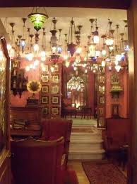 マネしたくなる部屋no １ 映画アメリ amelie のアンティーク雑貨が可愛い mery メリー アンティーク インテリア 部屋 インテリア