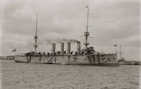 Reddit Warshipporn The Slab Sided Hms Powerful Protected Cruiser Launched 1895 Had The Unique Experience Of Providing Lan Royal Navy Ships Naval Warship