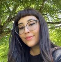 Leslie Sosa's Instagram, Twitter & Facebook