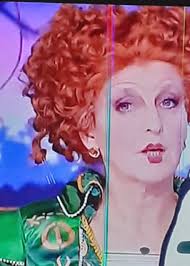 Anyone else catch this Sanderson sisters as young witches 🥰 hocus pocus2