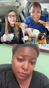 #duet with @foodiealexa A- lol #ceefoodie #mukbang #wings #wingstop