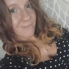 Deputy Jeremy House responds to a fight at a tow lot, where he finds an  injured man in the lobby. After hearing conflicting stories from the  witnesses and the victim, the deputy