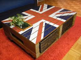 This gorgeous wine crate coffee table set includes a coffee table with storage, and four stools. 20 Diy Pallet Coffee Table Ideas Easy Pallet Ideas