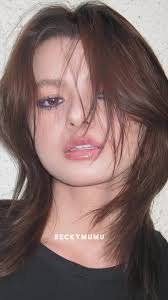 Becky Armstrong's Wolfcut Era: Style Inspiration