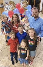 😅 he went to choke the chicken. but that's animal abuse!how are you guys okay with this?! Jim Bob And Michelle Duggar Speak Out After Tlc Cancels Counting On Following Son Josh S Arrest Geeky Craze
