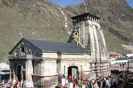 The inner walls of the assembly hall are decorated with figures of various deities and scenes from mythology. Kedarnath Temple Wikipedia
