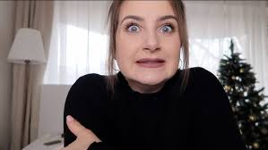 ICH FÄRBE MEINE HAARE BRAUN