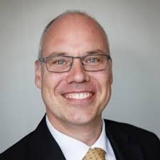 Deutsche bank analyseert relevante trends op financiële markten, economie en samenleving en signaleert risico's en kansen. Martin Claus Senior Berater Regionales Beratungscenter Deutsche Bank Ag Xing