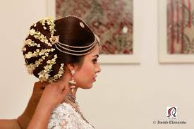 Pin By Wedding Sri Lanka On Kandyan Bridal Sri Lanka Dress Hairstyles Bridal Wear Wedding Bride