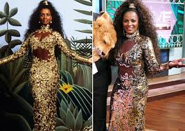 If you get any error message when trying to stream, please refresh the page or switch to another streaming server. Vanessa Bell Calloway In Coming To America Left And Wearing The Costume From The Film America Dress Coming To America Costume African American Women Fashion