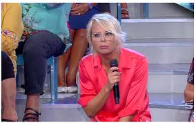 Chi lascerà la trasmissione dal prossimo settembre. Uomini E Donne Anticipazioni 18 Maggio 2021 Oggi Il Faccia A Faccia Tra Armando Incarnato E Riccardo Guarnieri