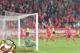 'kanal' bölümünde yayın kanalını kendiniz değiştirebilirsiniz. Widzew Lodz Gornik Leczna 3 0 1 0 Widzewtomy Oficjalny Portal Kibicow Widzewa Lodz