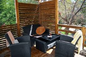La véranda cuisine, endroit privilégié où on réinvente un savoir vivre, rien de plus agréable que de préparer de bons petits mets en famille dans une cuisine spacieuse, tout en offrant un maximum de. Riva Bella Thalasso Spa Resort Bungalow Oriente Votre Cuisine Sur La Veranda Picture Of Riva Bella Naturiste Resort Camping Linguizzetta Tripadvisor
