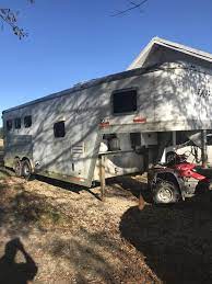 Check spelling or type a new query. How Much Does A Gooseneck Horse Trailer Weigh 2 To 5 Horse