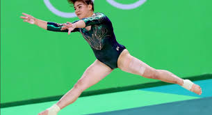 When the floor beneath her starts to tilt, her journey quite literally becomes an uphill battle. Alexa Moreno Conquista Japon Al Ganar Medalla De Oro Revista Caras