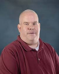 Elise Traver's Instagram, Twitter & Facebook