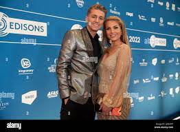 2022-04-11 16:25:36 LEUSDEN - Mart Hoogkamer and his girlfriend on the red  carpet prior to the presentation of the Edison Pop prizes 2022. The young  singer won an Edison for Best Dutch