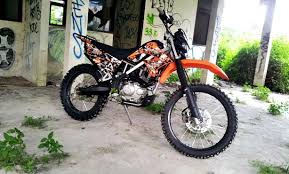 Motor yang satu ini bisa dikendarai di berbagai track atau jalan. Klx 225cc Full Modif Enduro Jual Motor Kawasaki Klx Jombang Kab