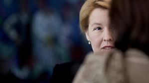 Sie ist spitzenkandidatin der berliner. Plagiate Konnten Giffey Sturzen Sicher Kein Guttenberg Aber Eine Schavan N Tv De