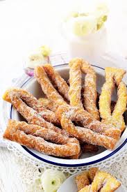 Karnevalsgeback Krumme Jungs Kuchen Schmalzgeback Schneeschlaufen Schifferknoten Schurzknoten Krapfen Rezept Schmalzgeback Rezepte