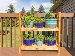 Building your own diy plant stand makes it easy to gain a sense of accomplishment, even if the building process is so simple that it only takes you 20 minutes. Diy Outdoor Plant Stand Handmade Weekly